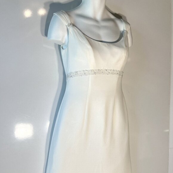 David's Bridal Galina Ivory Chiffon Empire Waist Bridal Gown Minimalist Modern - Picture 2 of 15